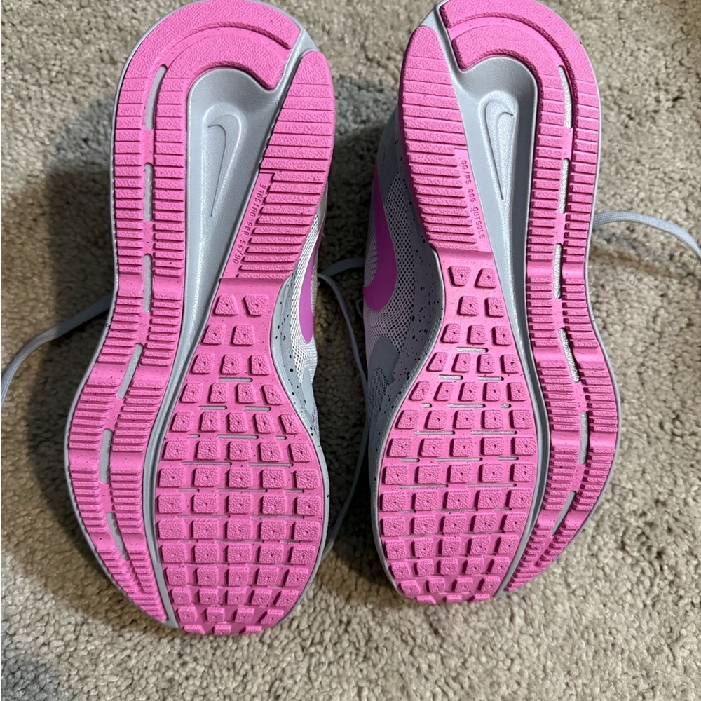 Nike Women's Run Swift 3 Running Shoe Size 5.5 - image 3